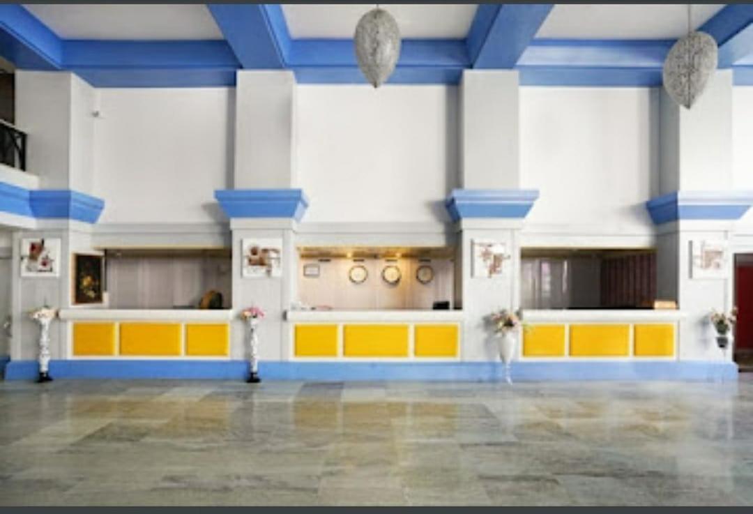 Royal Palms Hotel ムンバイ エクステリア 写真